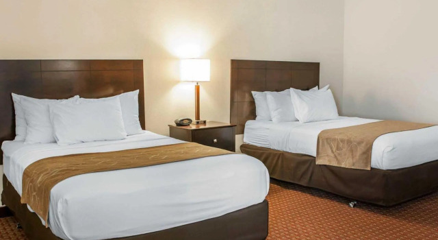 Номер Standard Comfort Suites Fort Wayne - Southwest