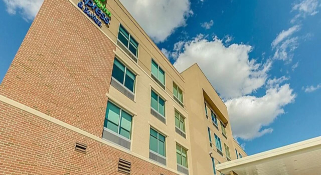 Holiday Inn Express & Suites Cedar Springs – Grand Rapids N by IHG, Varaa Hotelli Cedar Springs Michigan