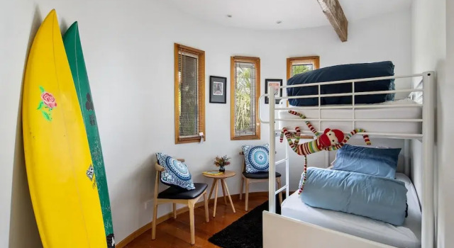Smith Beach Getaways Beachwood Luxury Villa, Varaa Villa Mökit kohteessa Phillip Island, Mökki