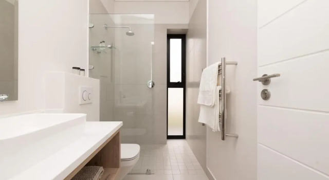 Sunset Villa - brand new home 200m from the beach - top floor only
