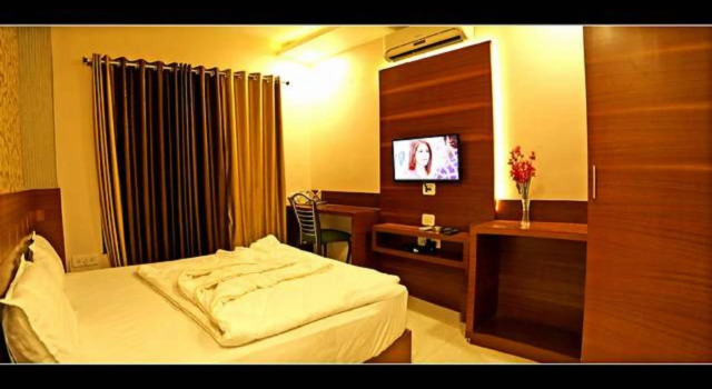 Hotel Shri Khedapati International