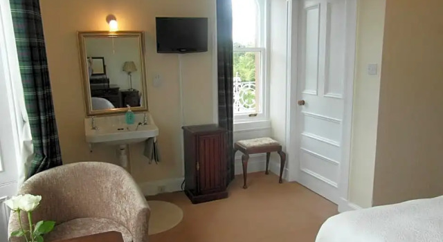 Holly Lodge