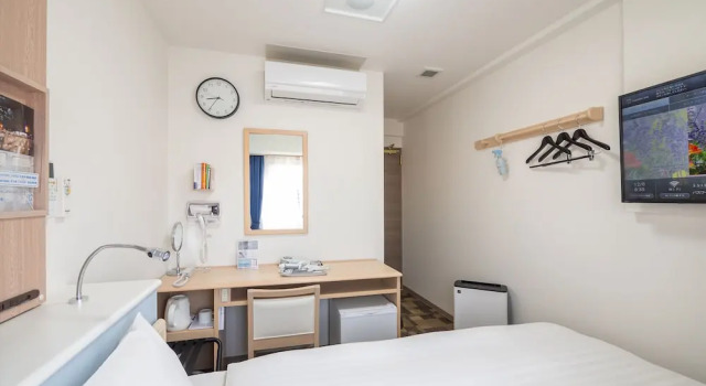Номер Premium Toyoko Inn Yokohama-eki Nishi-guchi