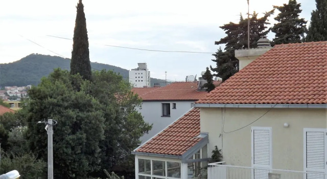 Apartment 5 Double Bed & Bidet Sleeps 2 Guests, Prenota Appartamento Splitska 