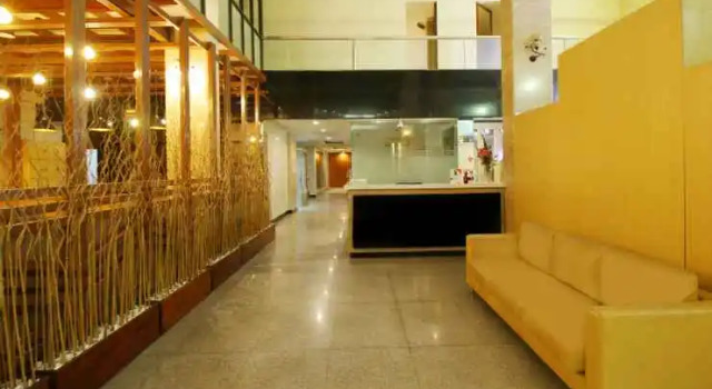 Altona Hotel, Prenota Hotel Hotel a Sawah con parcheggio, Parcheggio