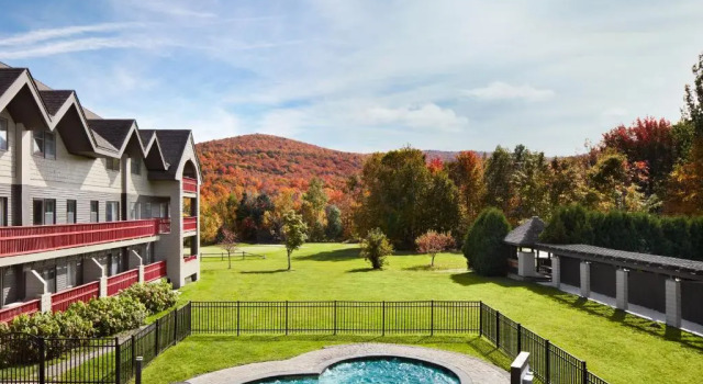 Четырёхместный номер Standard с видом на внутренний двор Killington Mountain Lodge, Tapestry Collection by Hilton