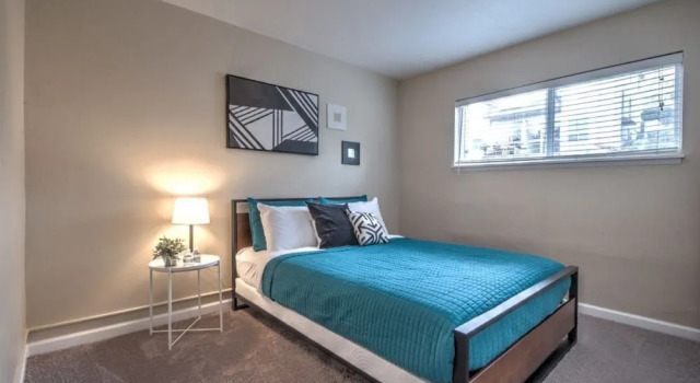 Renovated 2BR Lake View Condo