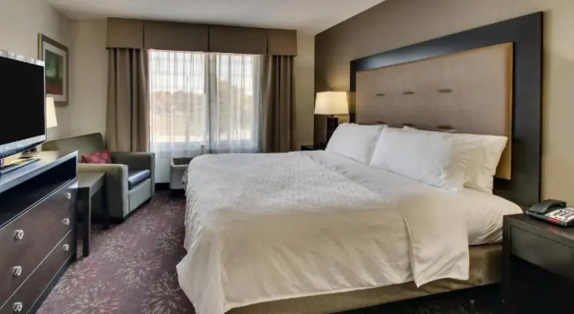 Люкс Holiday Inn Express Hotel & Suites Lancaster-Lititz by IHG