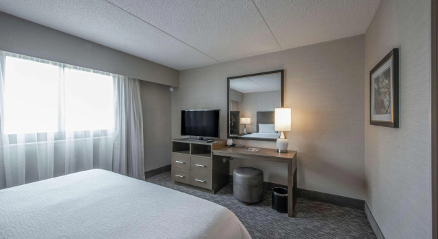 Embassy Suites by Hilton Chicago Schaumburg Woodfield, Забронировать Отель Отели Иллинойс 3 звезды, 3*