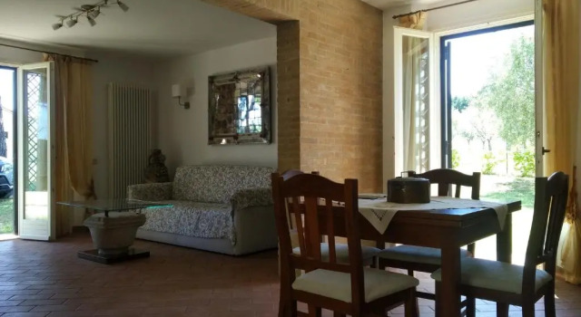 Villetta sui colli nelle Marche, Rezervovat Hotel Pesaro 