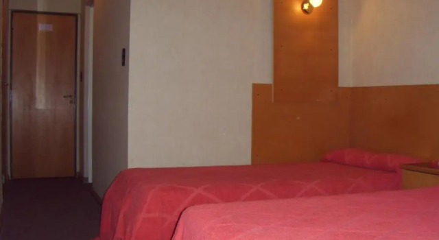 Трёхместный номер Standard Hotel Embajador