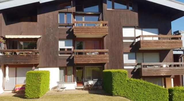 Appart en rez de jardin clos face au Mont BLANC, Prenota Appartamento Hotel a Alvernia con parcheggio, Parcheggio