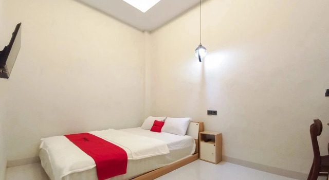 RedDoorz Plus Syariah @ KAVA Living Pekanbaru, Boek Hotel Palas Sumatra