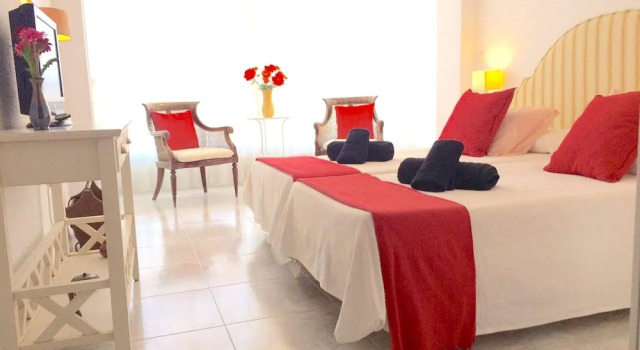 Apartment With 2 Bedrooms in Benalmádena, With Wonderful sea View, Shared Pool and Wifi, Забронировать Апартаменты/квартира Отели Бенальмадена с парковкой, рядом с Пляж Malapesquera, Парковка