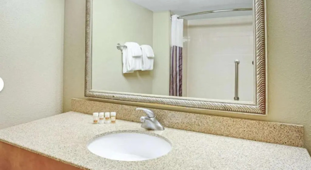 Номер Executive La Quinta by Wyndham Minneapolis-Minnetonka