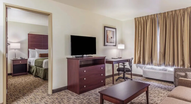 Люкс Cobblestone Hotel & Suites - Hutchinson
