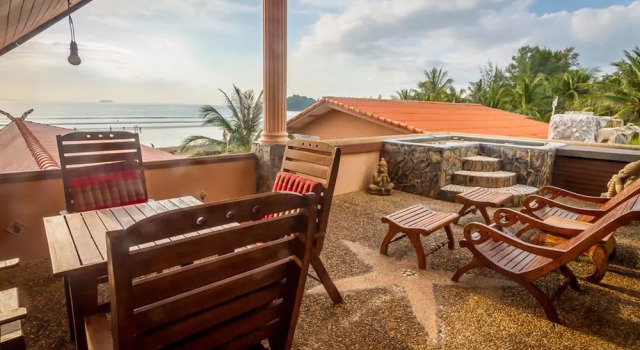 Номер Standard Пентхаус с балконом и с видом на океан Laguna Beach Club Resort