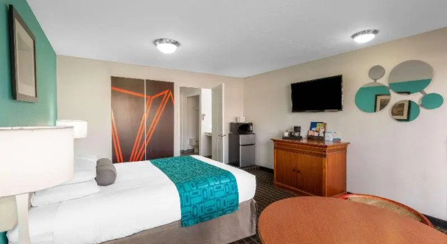 Двухместный номер Standard Howard Johnson by Wyndham St. George Hotel & Suites