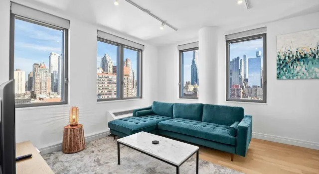 Forte Select Xxii by Rove 2BR Midtown West Apt, Забронировать Апартаменты/квартира Нью-Йорк Нью-Йоркская агломерация, рядом с Ellen's Stardust Diner