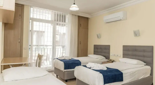 Трёхместный номер Standard с балконом Berrak Su Hotel