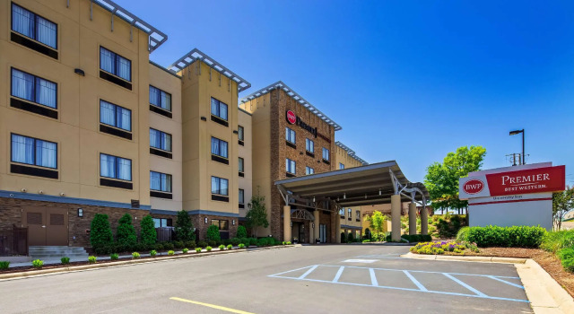 Кровать в общем номере Best Western Plus University Inn
