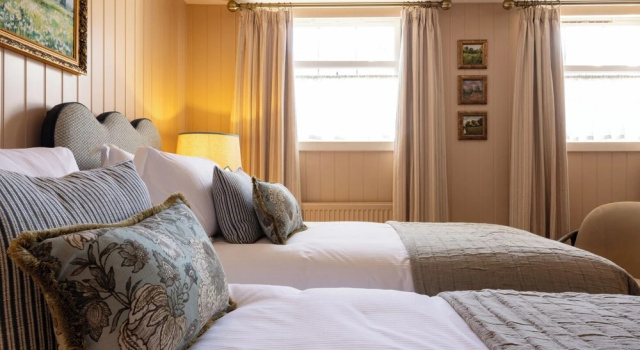 Номер Comfort The White Hart - A Heartwood Inn
