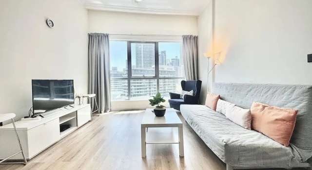 Venduras Bright 1BR in Heart of Marina, Забронировать Апартаменты/квартира Отели Эмирата Дубая с парковкой, рядом с Торговый центр The Beach, Парковка