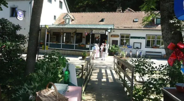 Fruhstuckspension Stachl Wirt, Book Guesthouse  