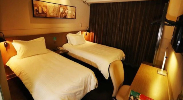 Одноместный номер Standard Jinjiang Inn North Station Huigong Plaza Hotel