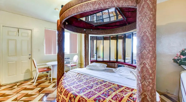 Люкс Super Budget Inn