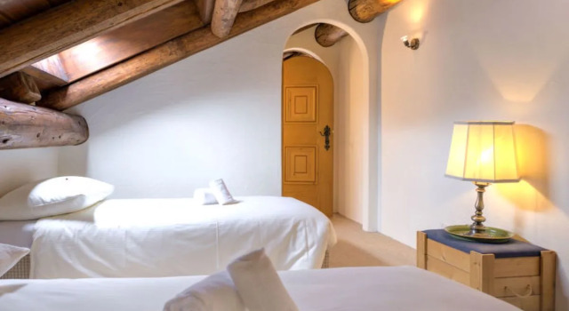 Chesa Chanella 5, Book Hotel La Punt Chamues-ch 