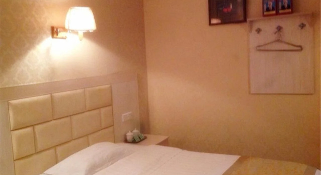 Luzhou Naxi Inn, Varaa Hotelli Luzhou Sichuan
