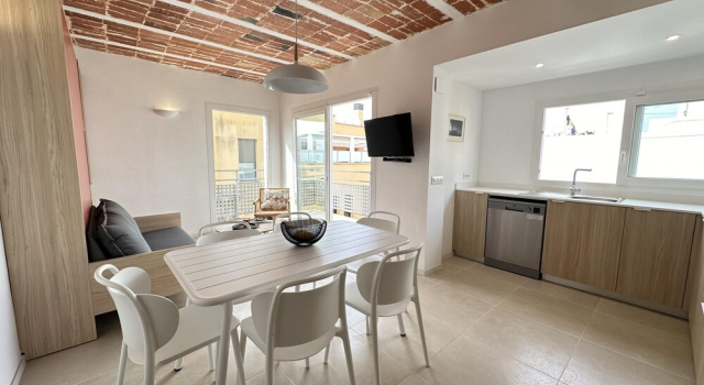 Arago 271 in Roses With 2 Bedrooms and 2 Bathrooms
