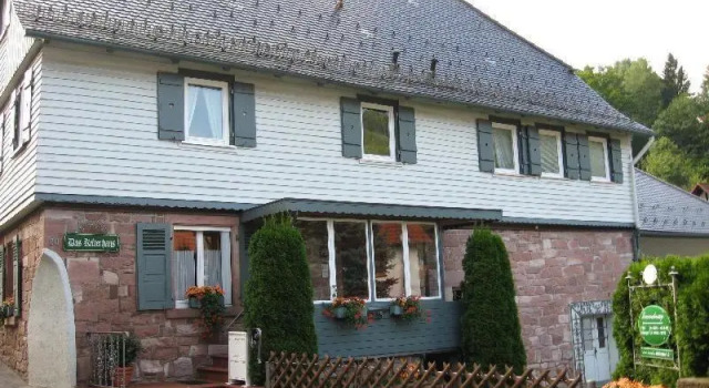 Апартаменты Ferienwohnung-Im-Kelterhaus-Wohnung-Blauer-Salon