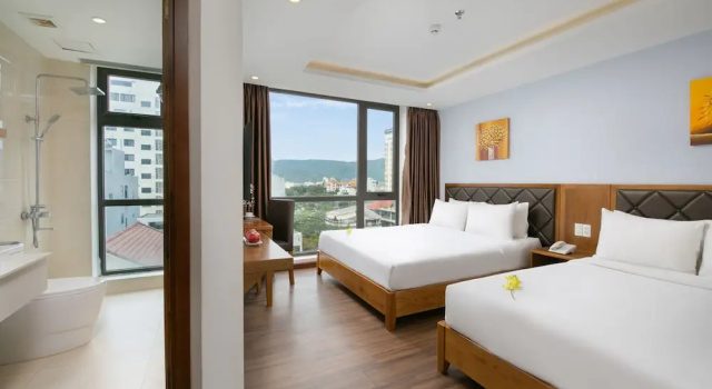 Номер Deluxe La Beach Hotel
