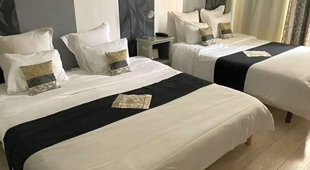 Номер Standard Logis Hôtel Restaurant Les Aubuns
