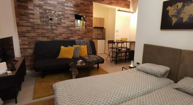 Charming 1-bed Apartment Located in Athina, Забронировать Апартаменты/квартира Неос-Космос Афины, рядом с Холм Филопаппос