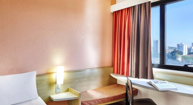 Номер Standard ibis Taubate