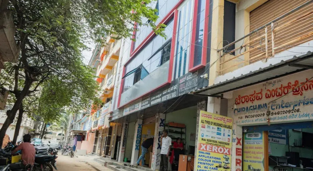 VJ Rooms, Rezervovat Hotel Hotely v Bangalore s parkováním, Parkování