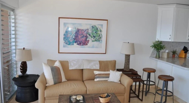Lahaina Roads 309 by RedAwning