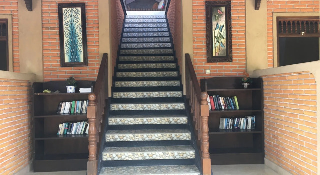 Cafe Wayan Cottages Senggigi, Забронировать Отель Сенггиги Ломбок