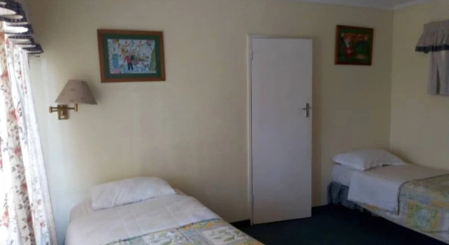 Inn on the Vumba Hotel, Đặt Khách sạn Khách sạn 3 sao ở Manicaland, 3*
