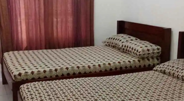 Budget Room near Stasiun Tugu at Losmen Mawar, Book Apartment Tugu Yogyakarta Province