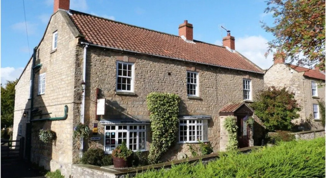Plumpton Court