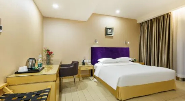 Двухместный номер Standard Shenzhen The Bauhinia Hotel