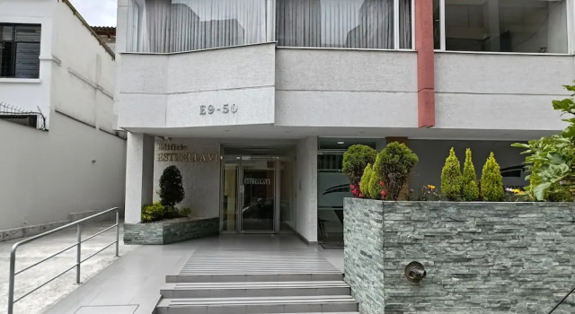 PLAZA FOCH Area - APARTMENTS with Balcony