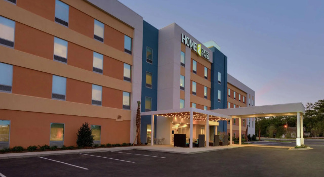 Кровать в общем номере Home2 Suites by Hilton Tallahassee State Capitol