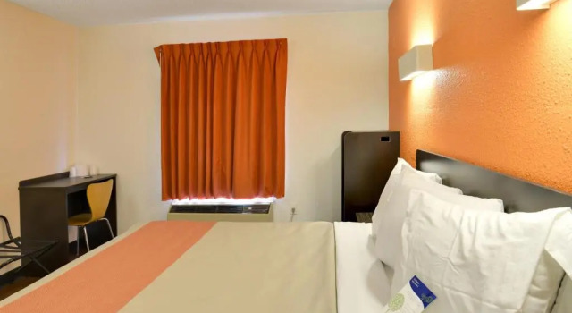 Номер Standard Motel 6-Toledo, OH