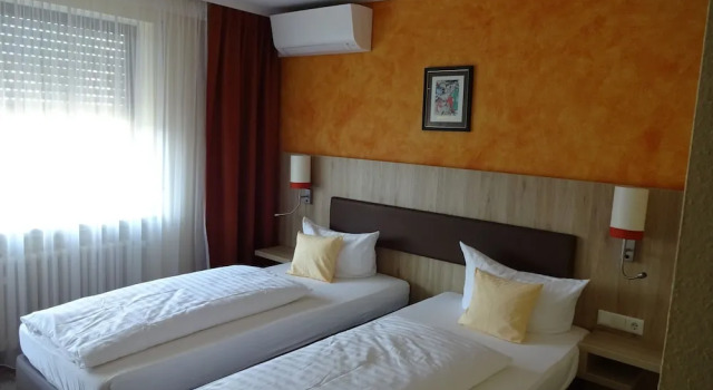 Двухместный номер Standard с балконом Gasthof Hotel Zum Ross