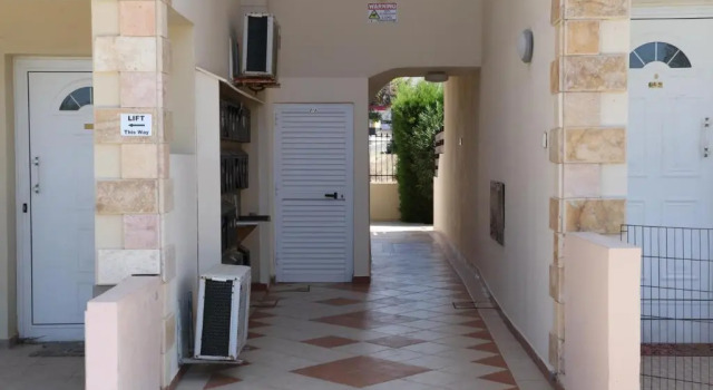 Апартаменты Sunset apartment with pool & 10 mins to Venus beach